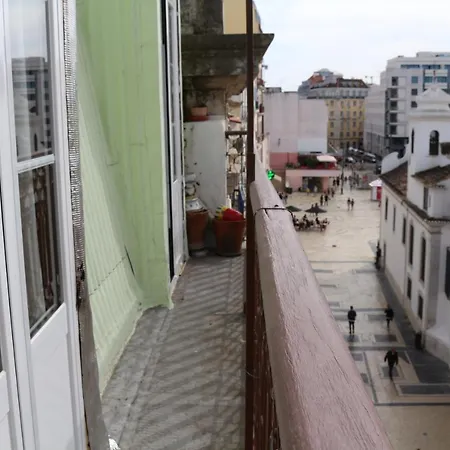 Housegugu Apartman *
